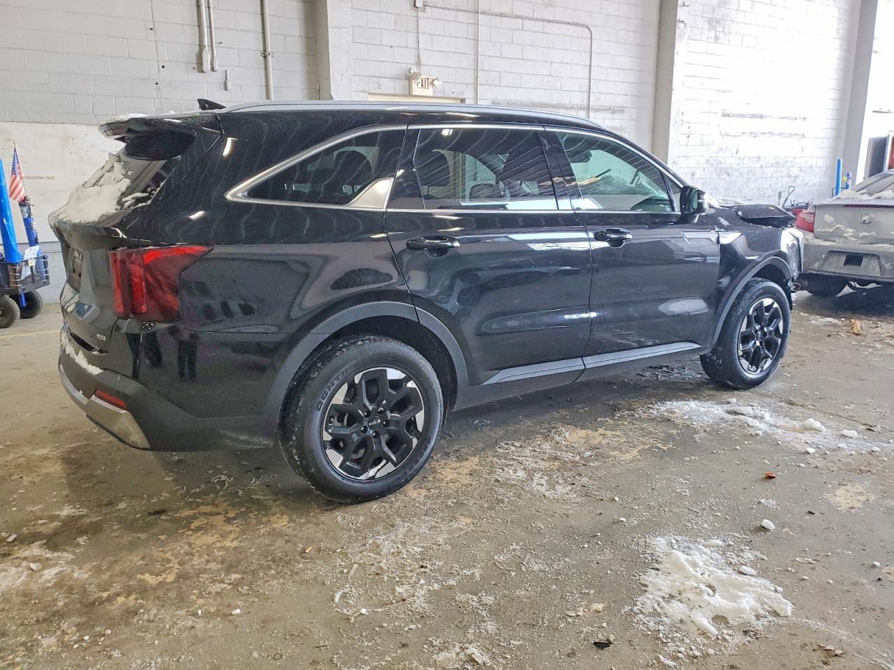 2025 Kia Sorento S - Фото 3