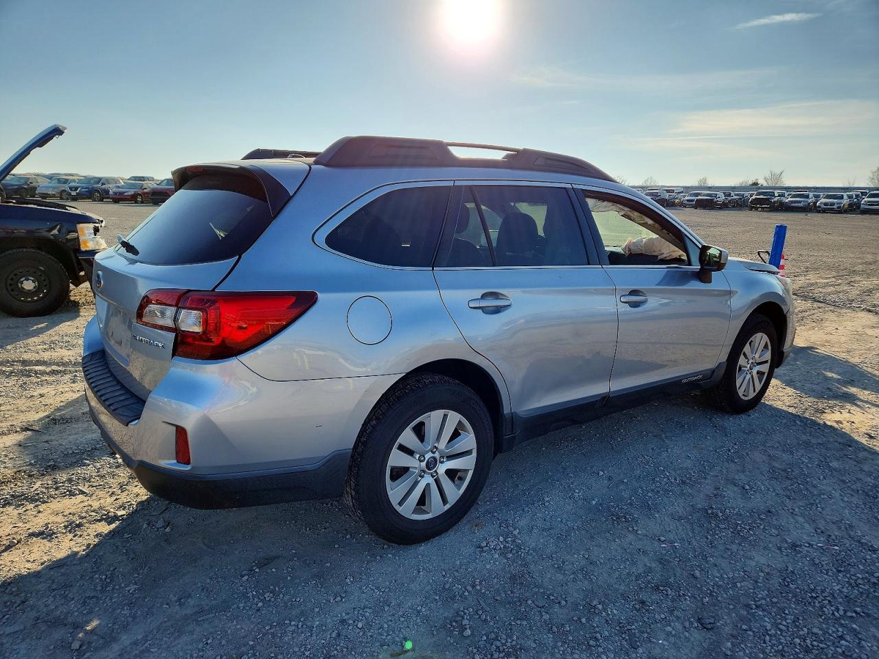 2015 Subaru Outback 2.5I Premium - Фото 3