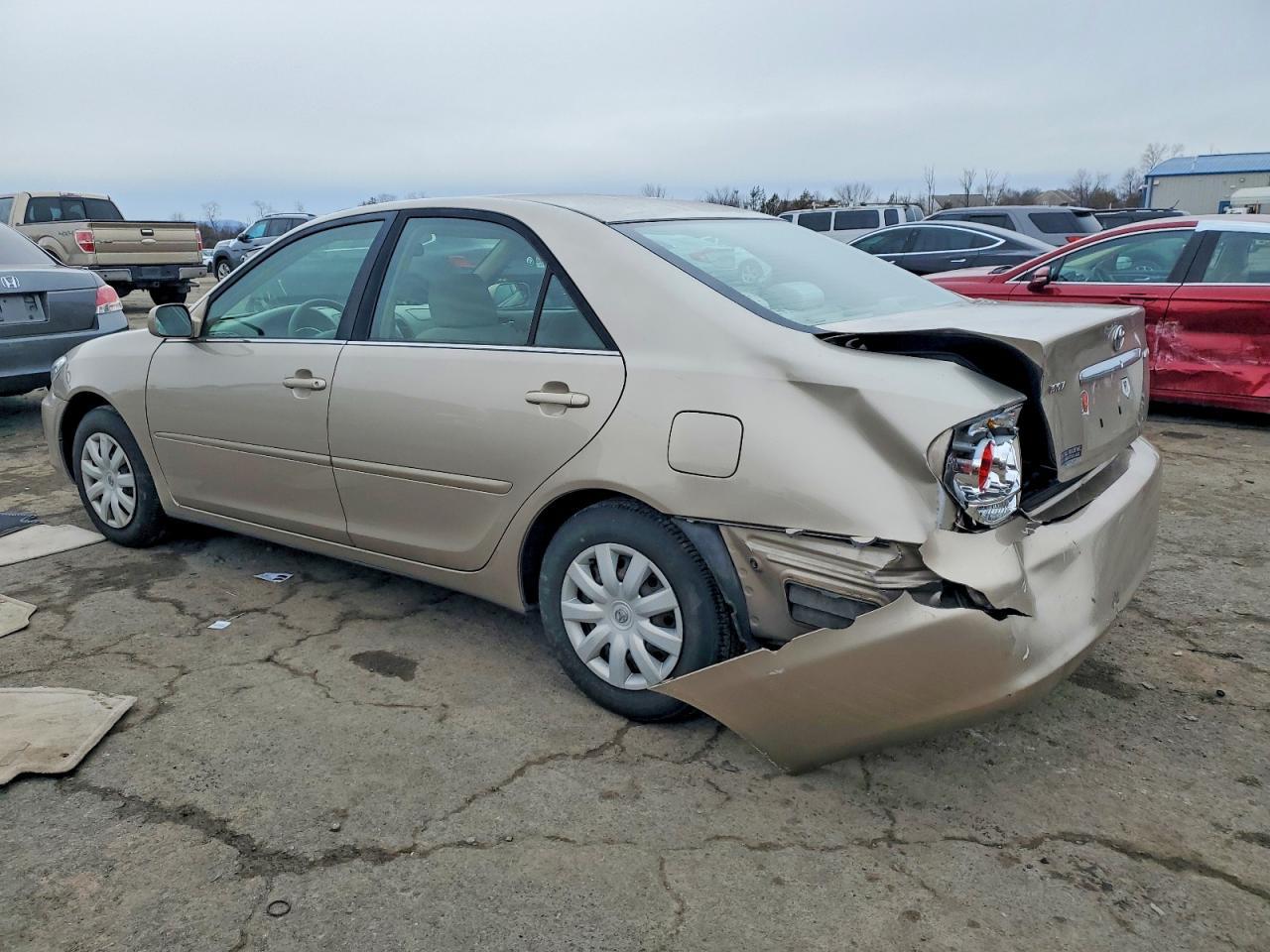 2005 Toyota Camry Le - Фото 2