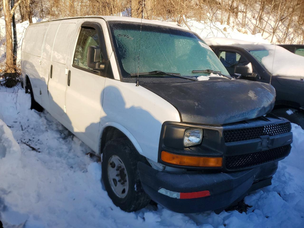 2014 Chevrolet Express 2500 Utility / Service Van - Image 4