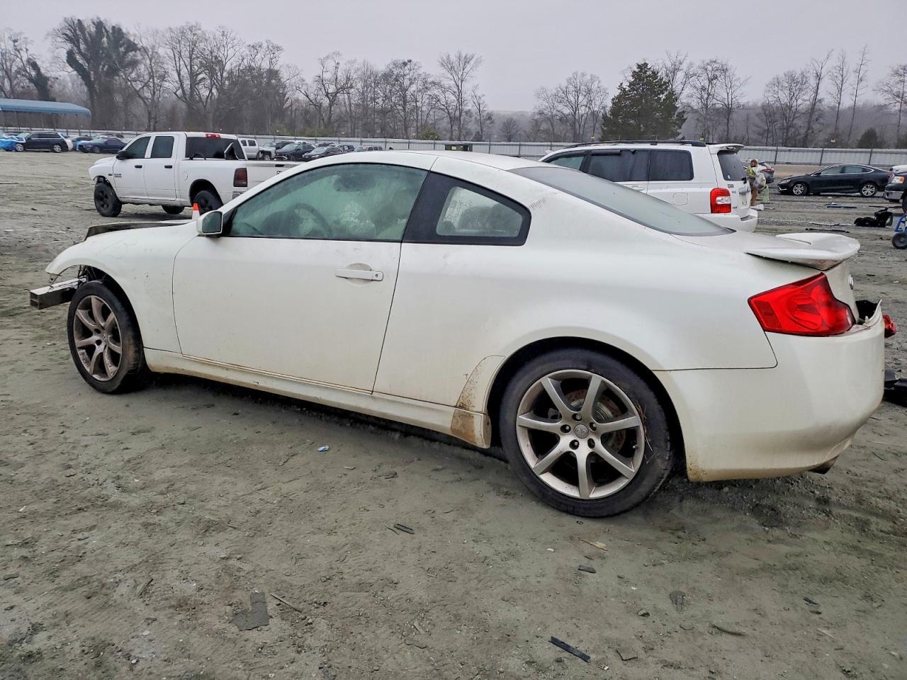 2004 Infiniti G35 - Image 2