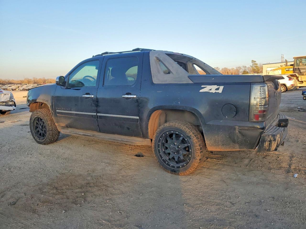 2010 Chevrolet Avalanche Ltz - Фото 2