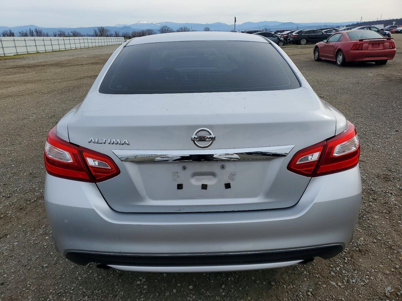 2016 Nissan Altima 2.5 - Фото 6