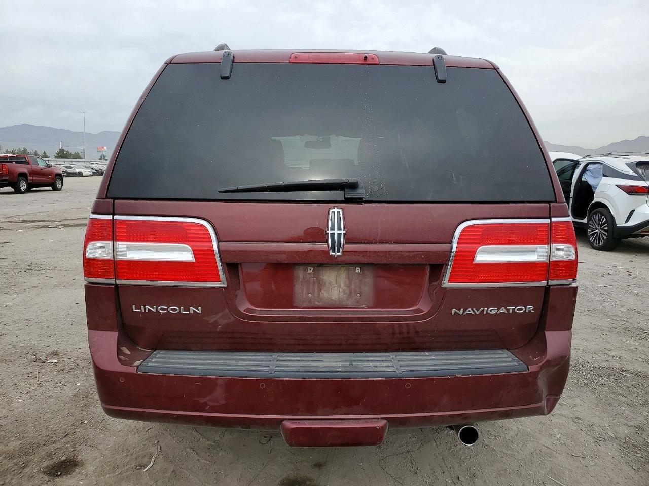 2013 Lincoln Townhouse Navigator - Фото 6