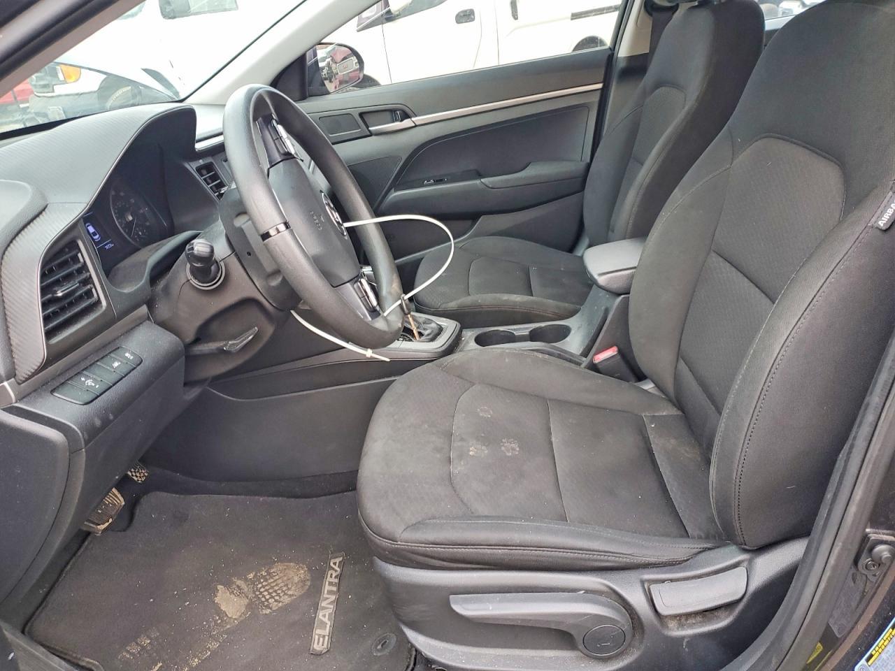 2020 Hyundai Elantra Se - Фото 7