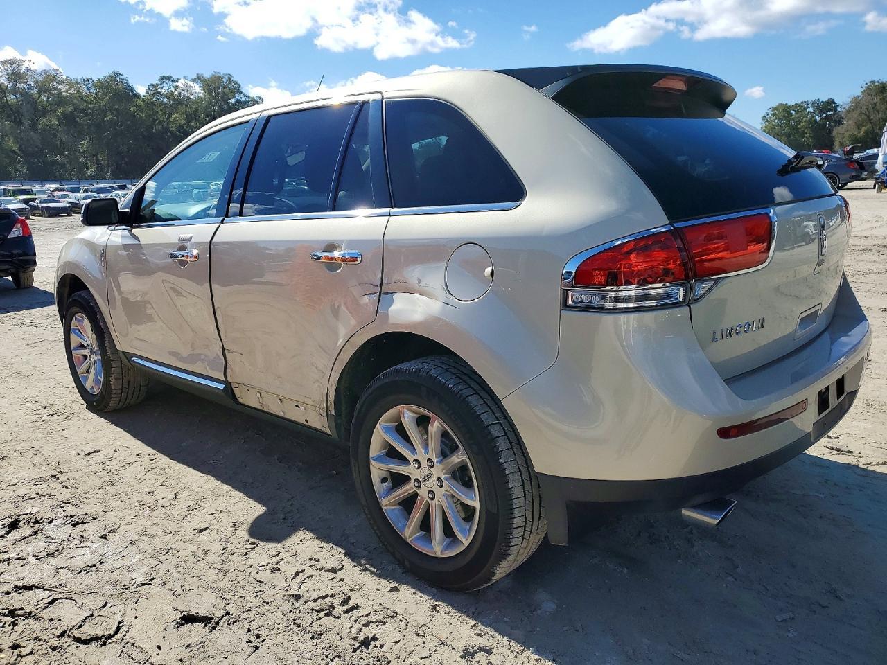 2014 Lincoln Townhouse Mkx - Фото 2