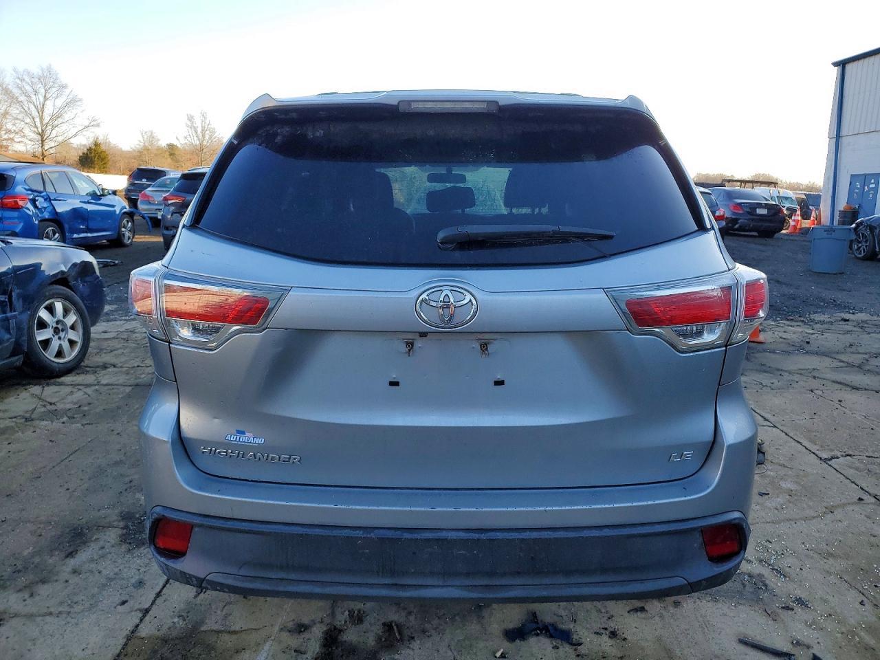 2015 Toyota Highlander Le - Фото 6