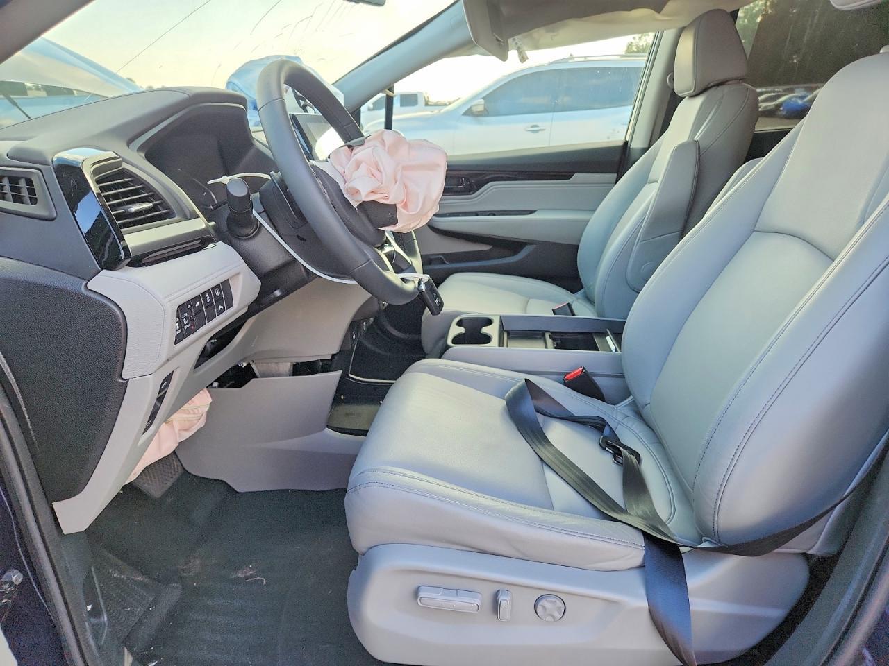 2024 Honda Odyssey Touring - Фото 7