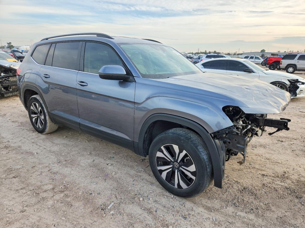 2024 Volkswagen Atlas Se - Image 4
