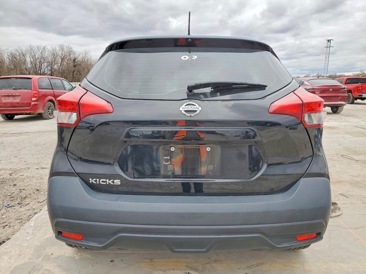 2018 Nissan Kicks S - Image 6