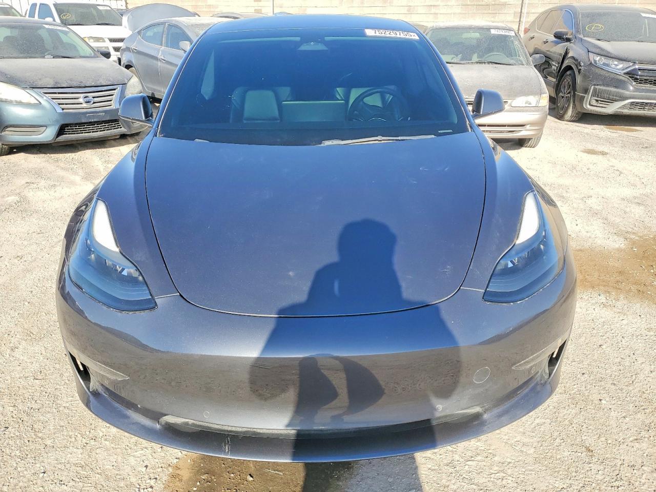 2022 Tesla Model 3 - Image 5