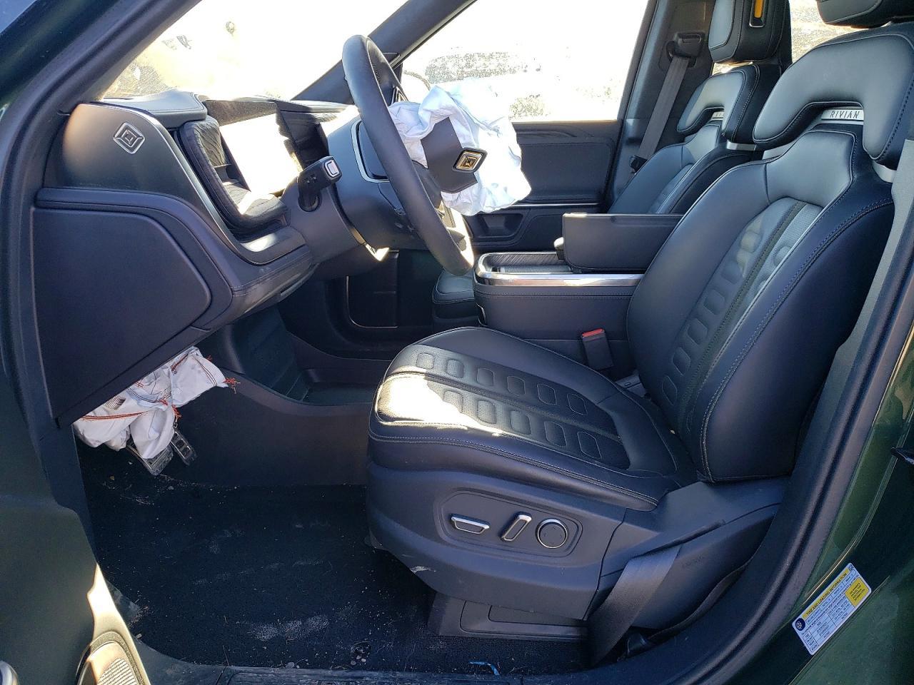 2022 Rivian R1T Adventure - Image 7