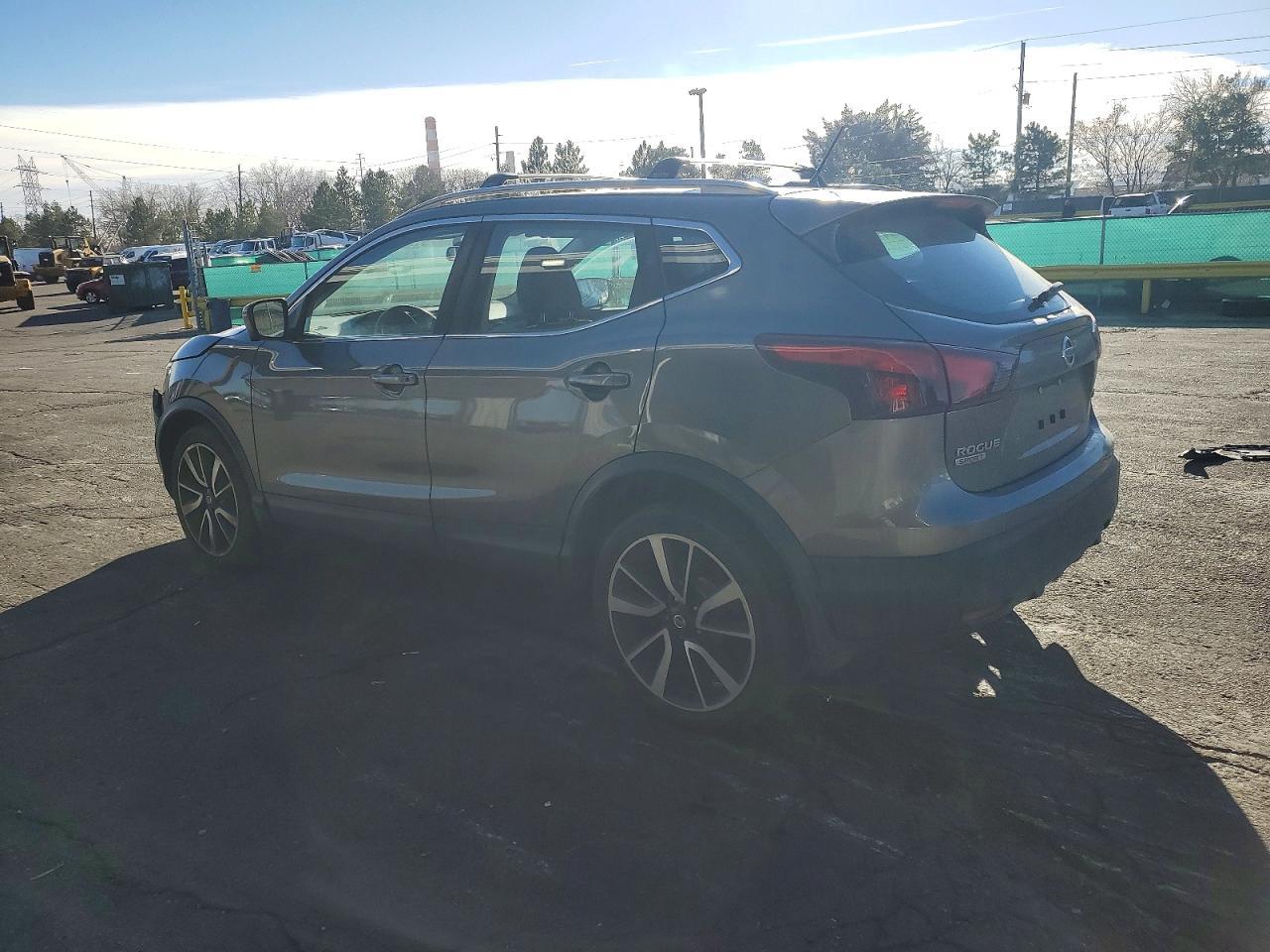 2018 Nissan Rogue Sport S - Фото 2