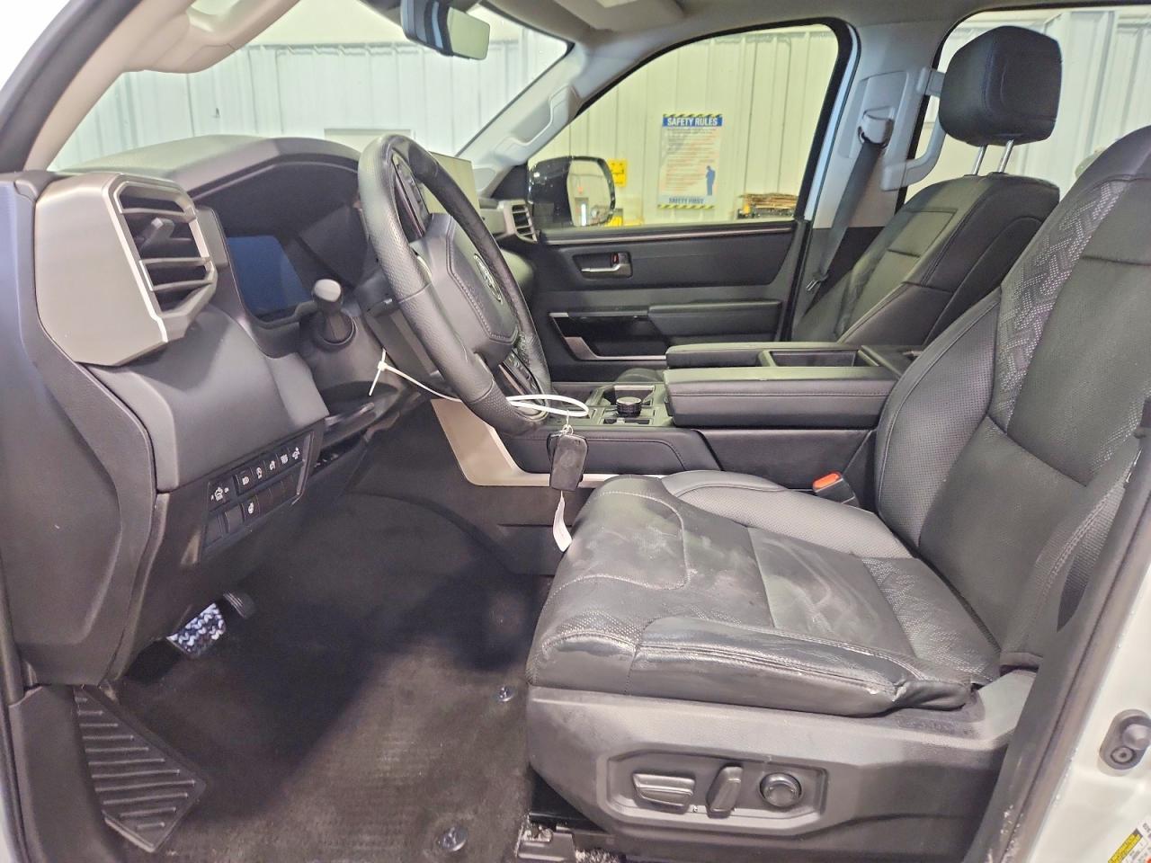2024 Toyota Tundra Limited - Фото 7