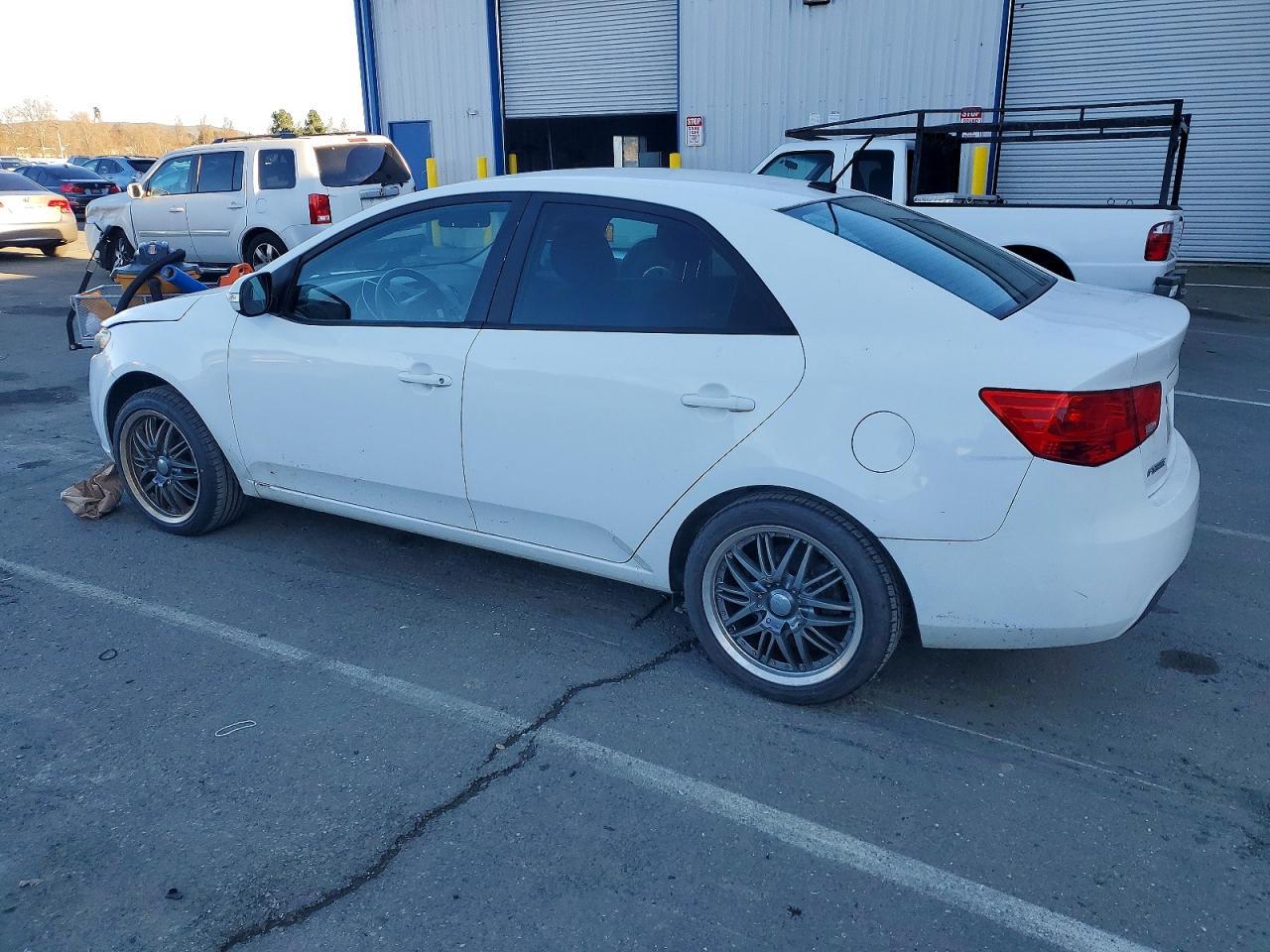 2010 Kia Forte Ex - Image 2