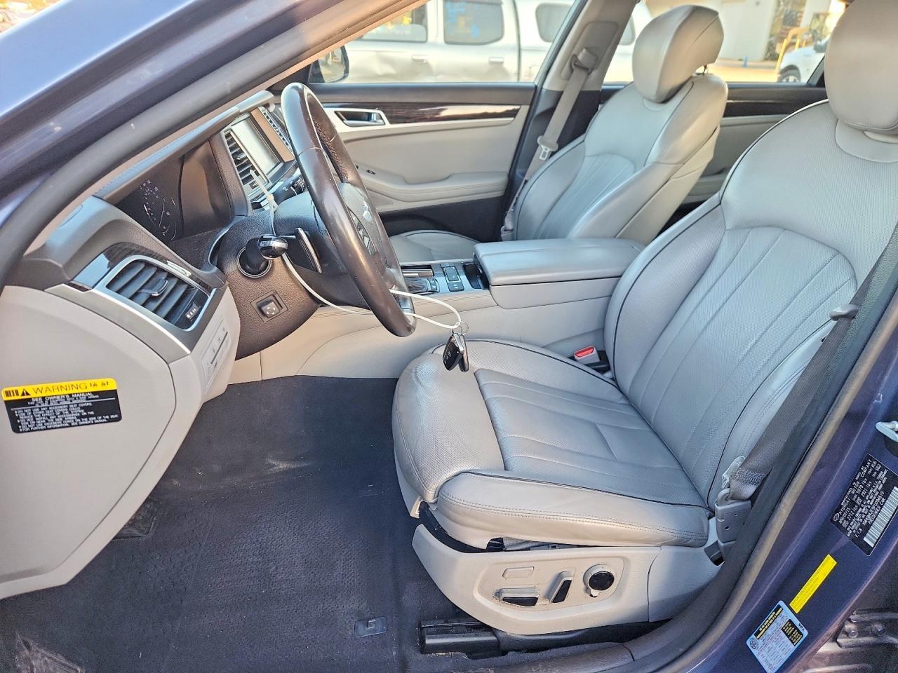 2015 Hyundai Genesis 3.8L - Фото 7