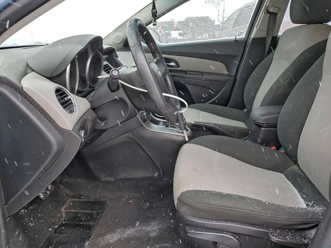 2011 Chevrolet Cruze Ls - Image 7