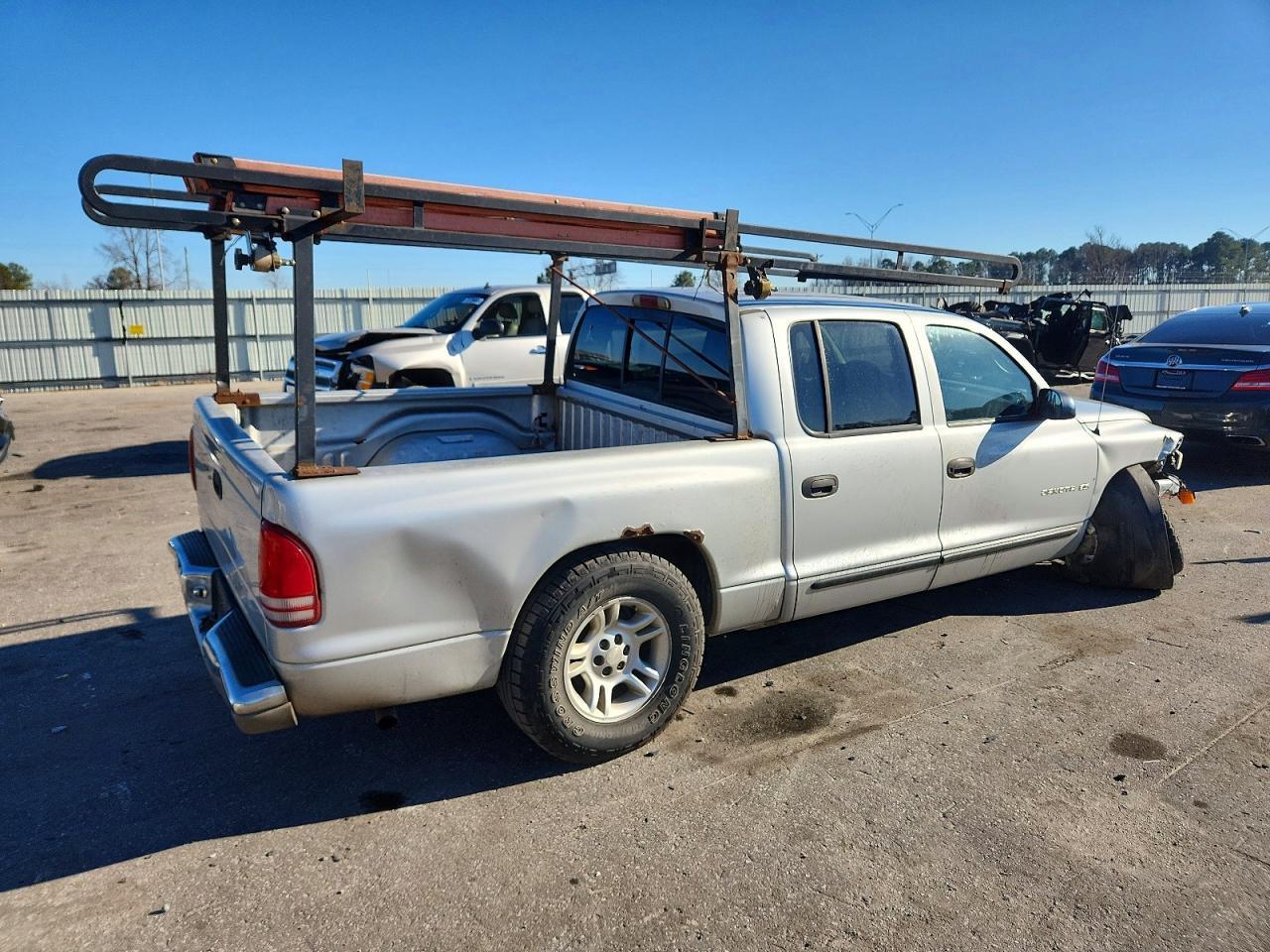 2001 Dodge Dakota - Image 3