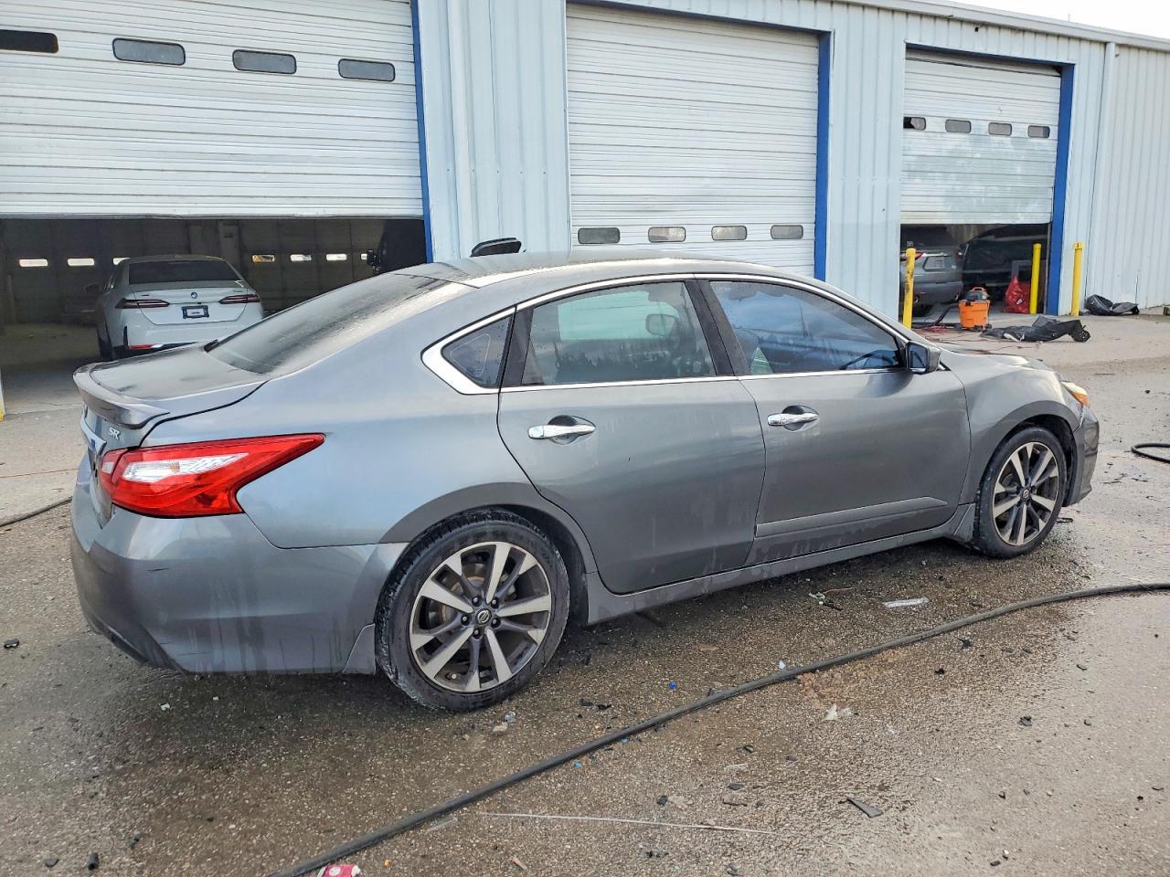 2016 Nissan Altima 2.5 - Фото 3