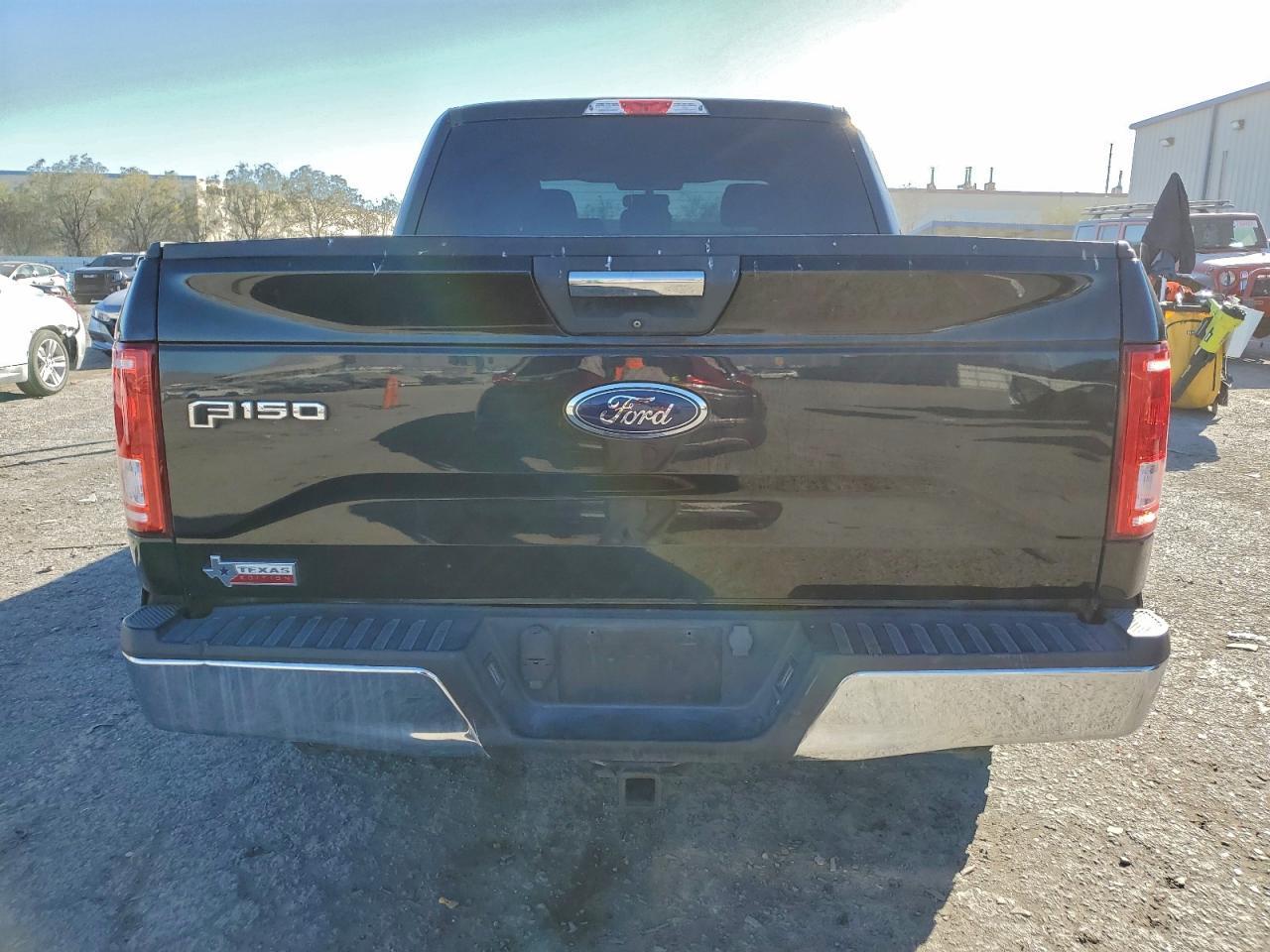 2015 Ford F150 Supercrew - Image 6