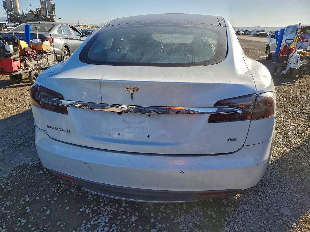 2014 Tesla Model S - Image 6