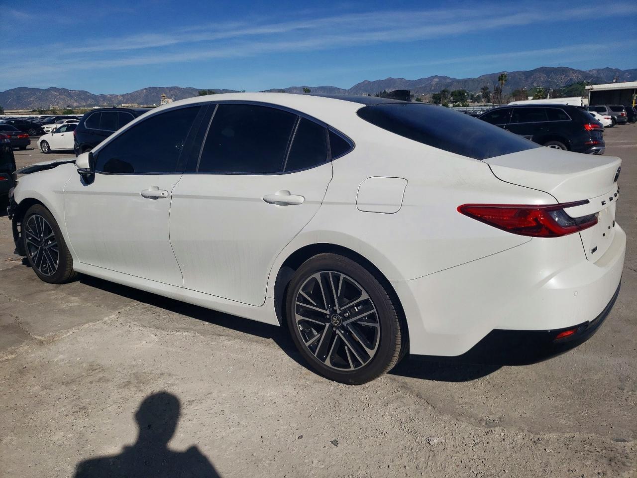 2025 Toyota Camry Xse - Фото 2