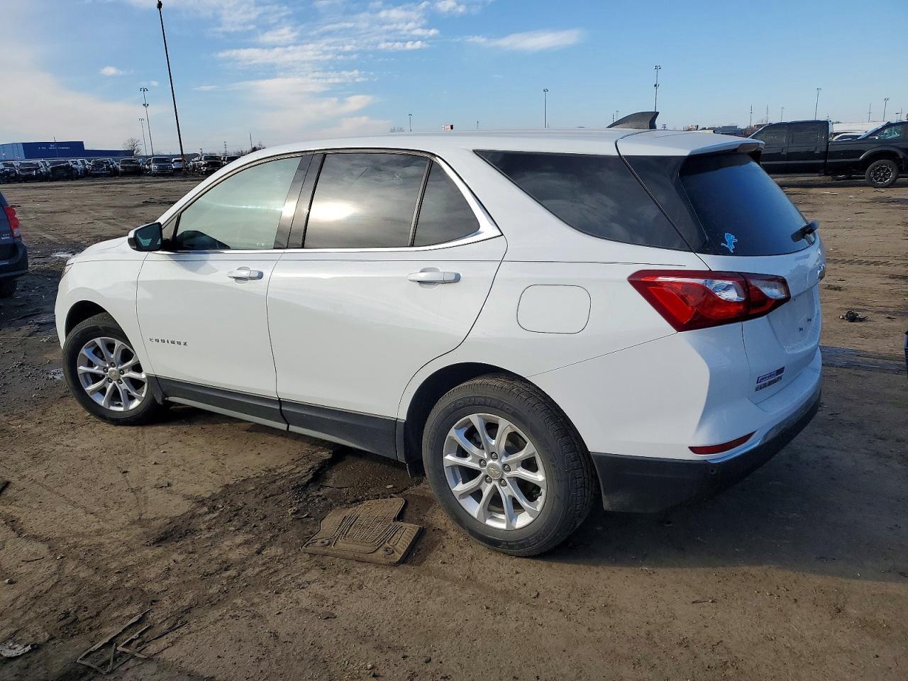 2020 Chevrolet Equinox Lt - Фото 2