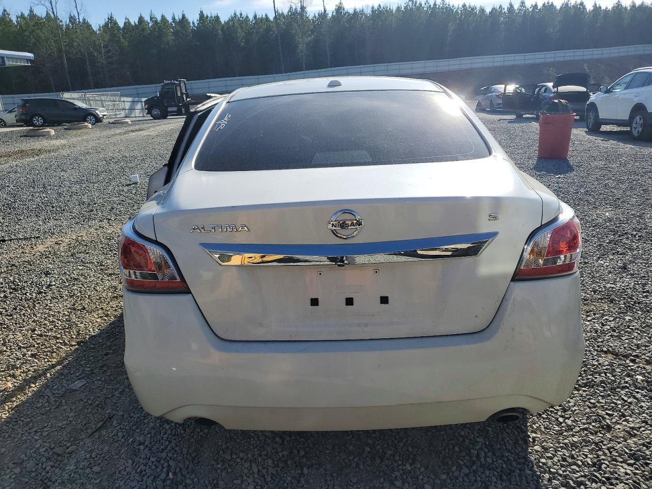 2015 Nissan Altima 2.5 - Image 6
