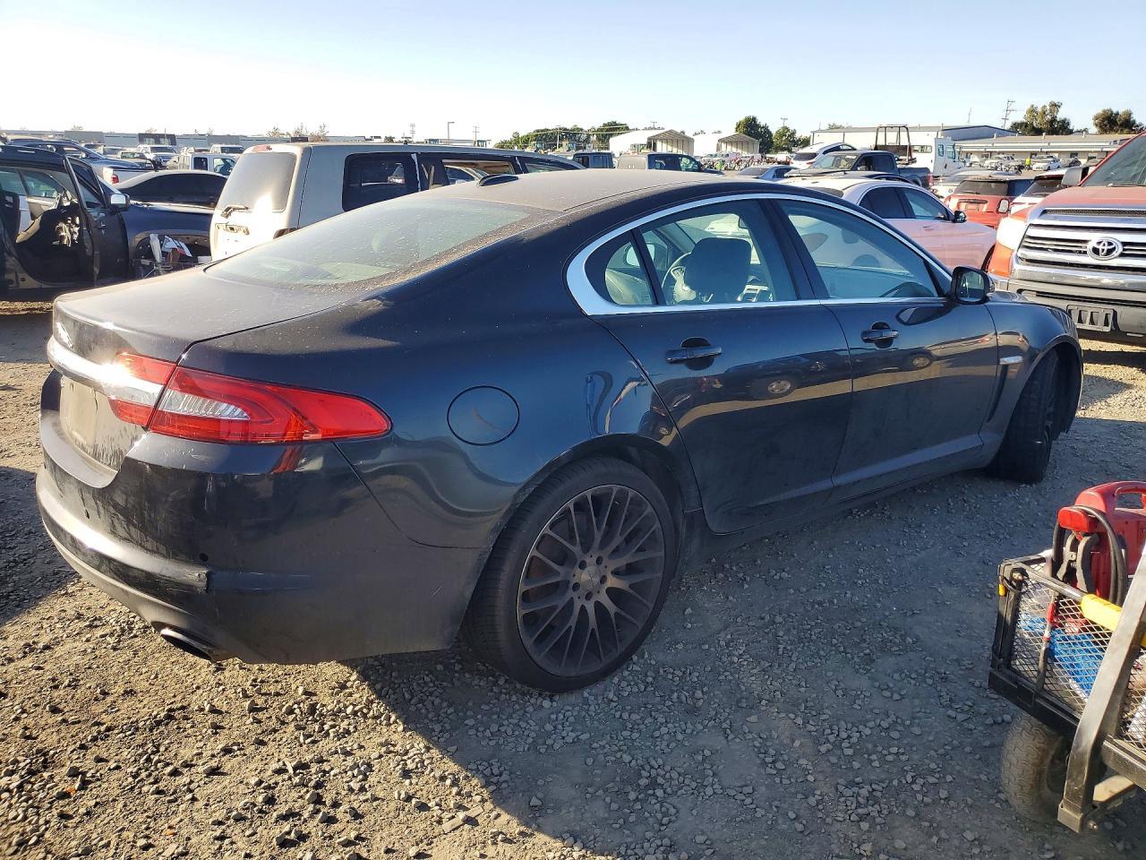 2012 Jaguar Xf Portfolio - Фото 3