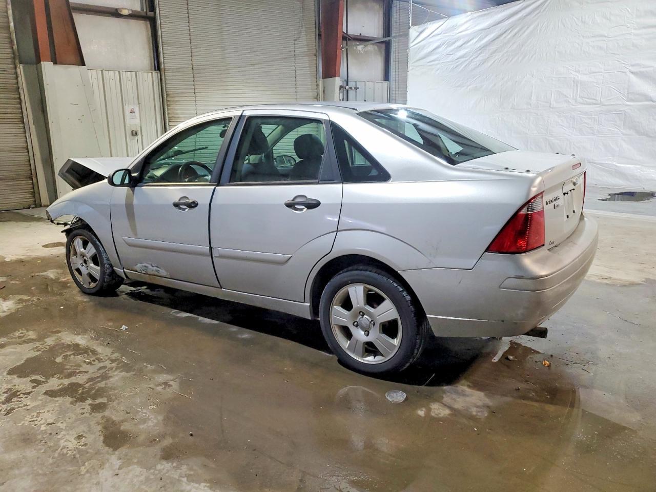 2007 Ford Focus Zx4/S/Se/Ses - Фото 2