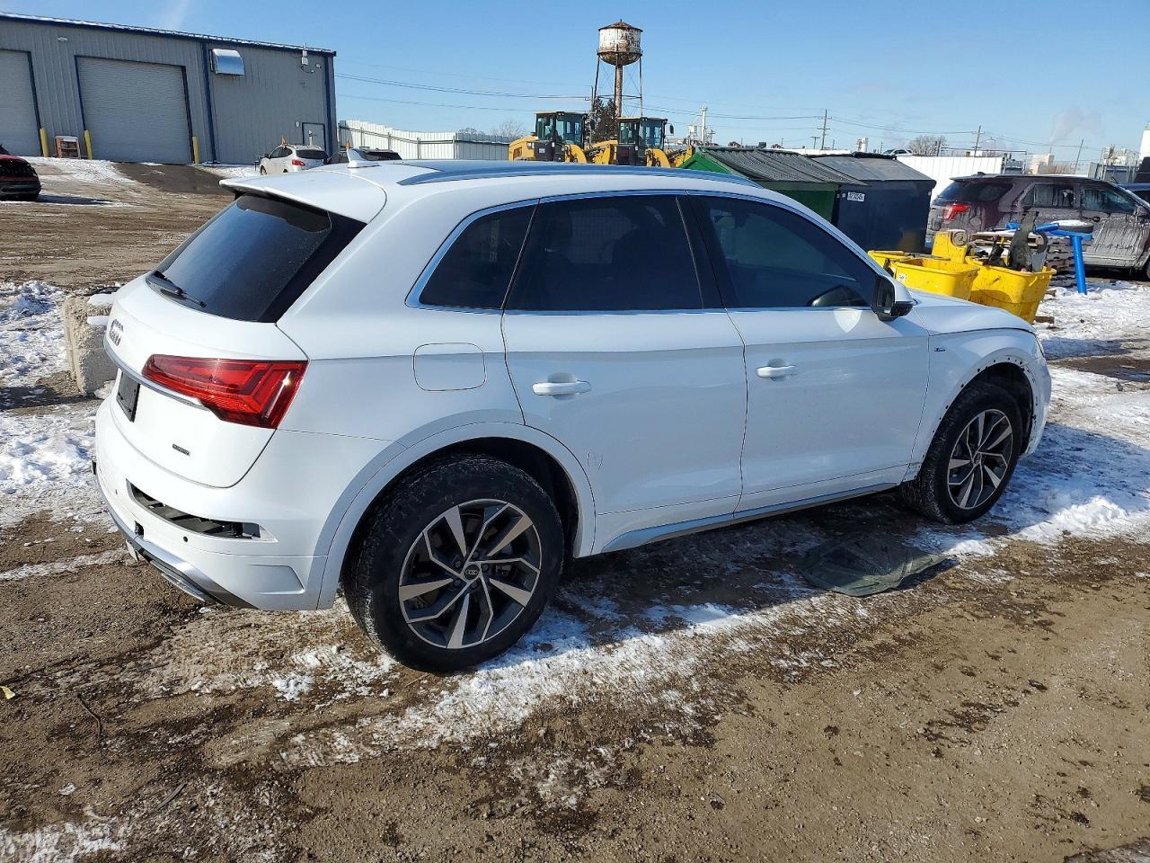2024 Audi Q5 Premium 45 - Фото 3