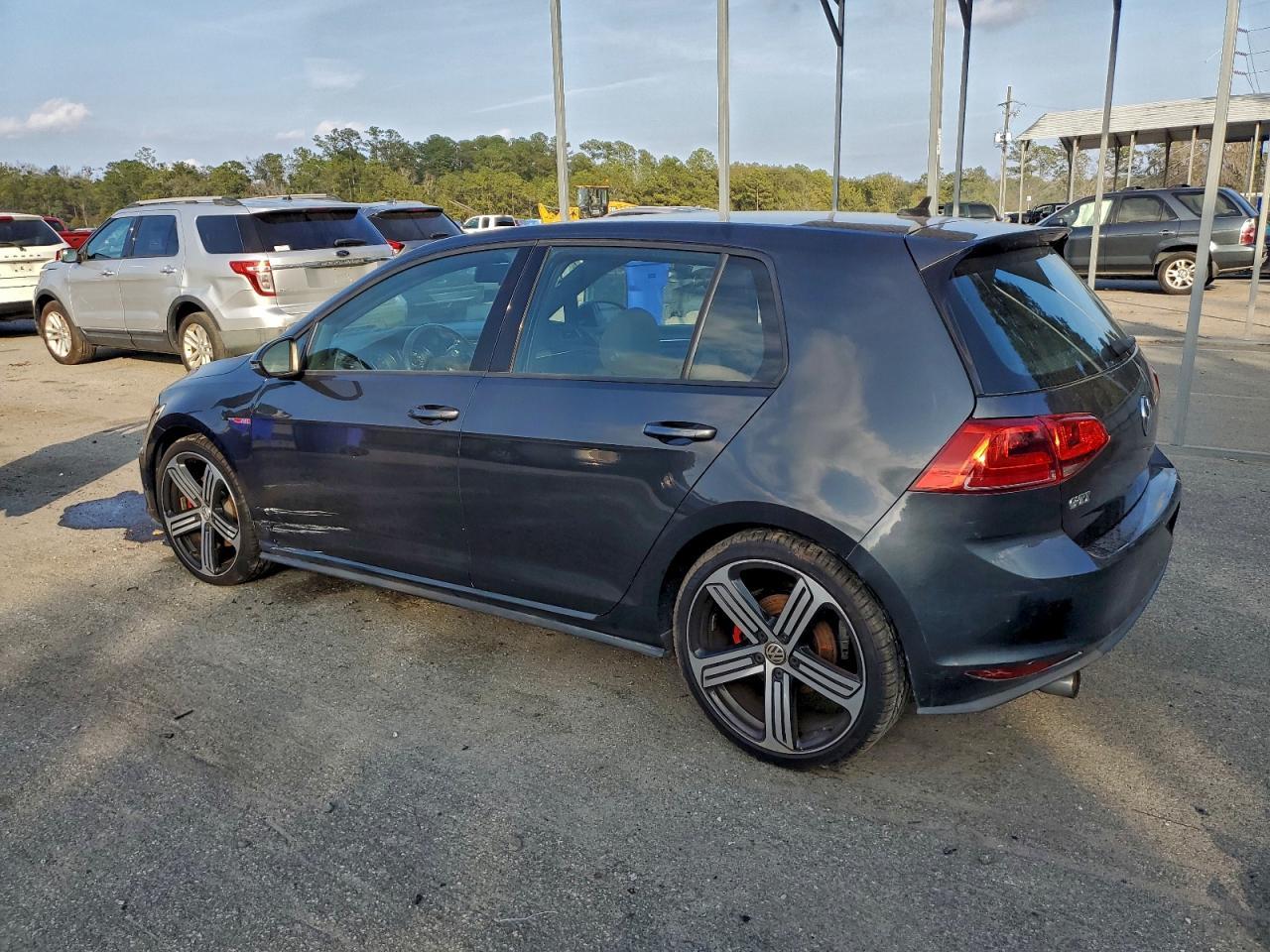 2016 Volkswagen Gti S/Se - Image 2