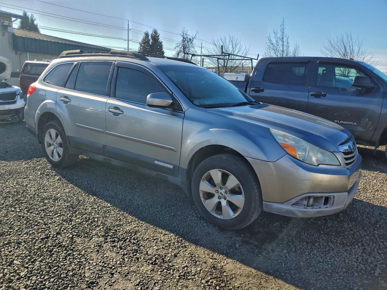 2011 Subaru Outback 2.5I Limited - Image 4