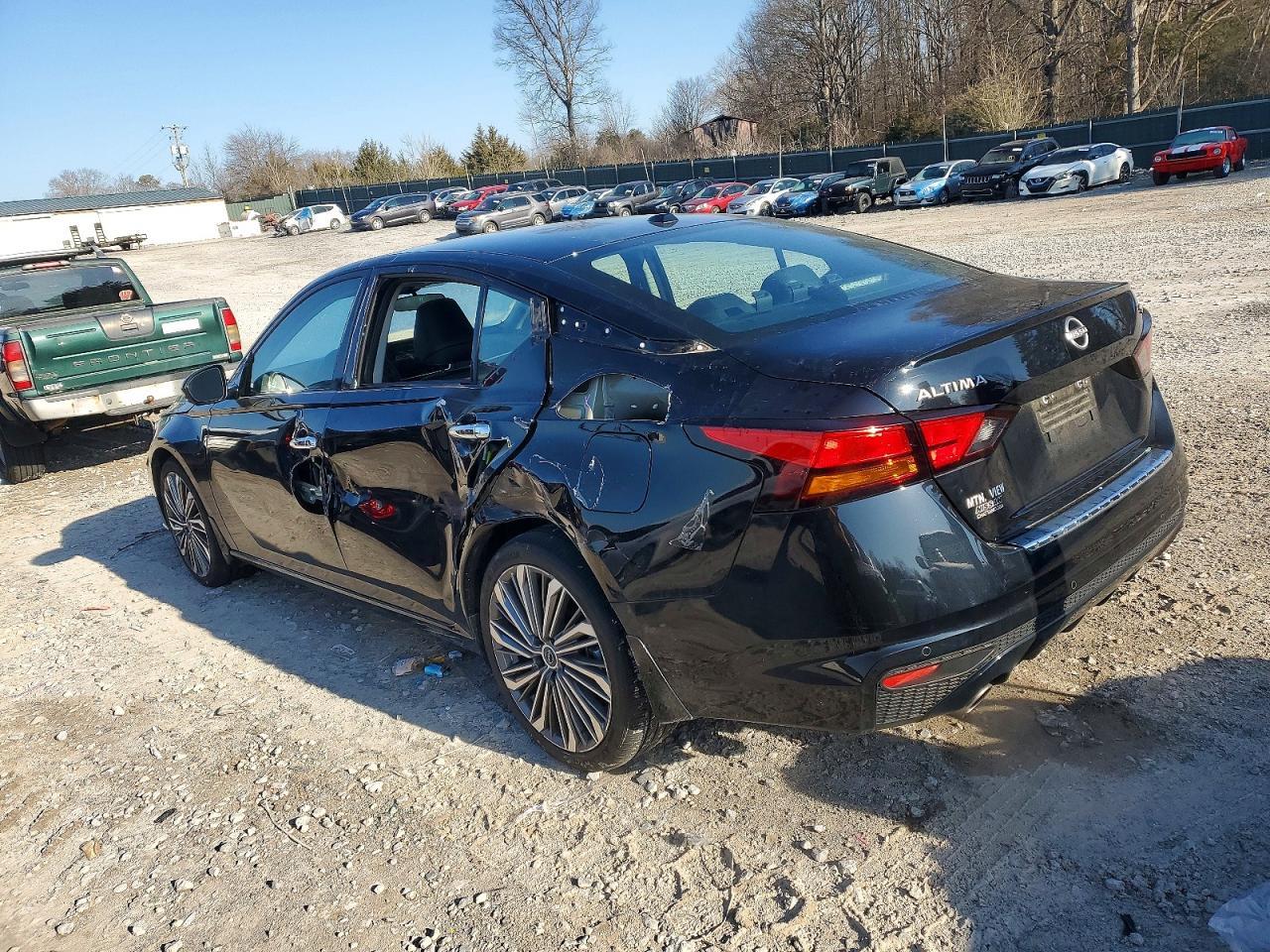 2023 Nissan Altima Sl - Фото 2