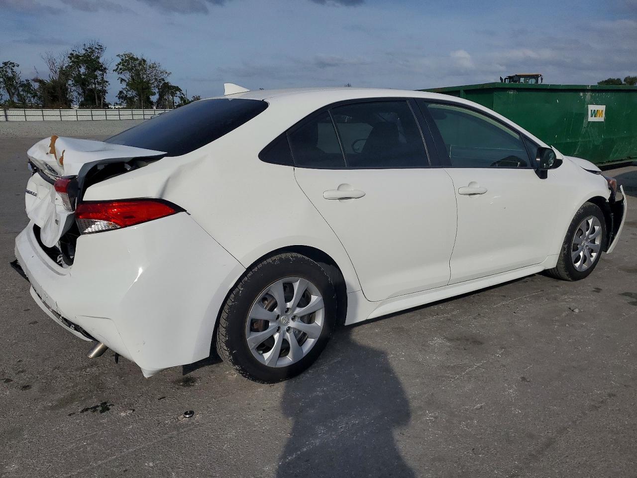 2021 Toyota Corolla Le - Фото 3