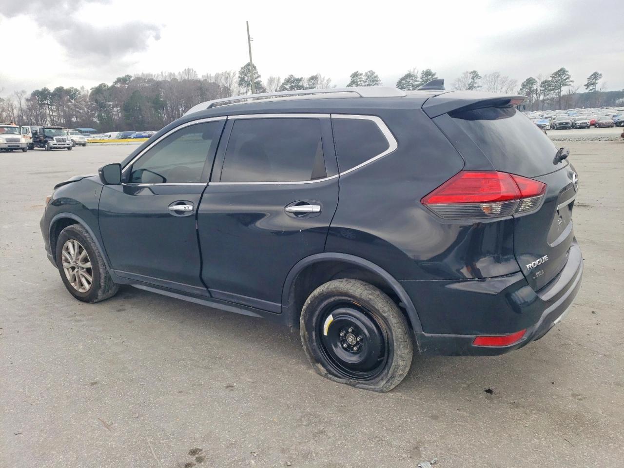 2017 Nissan Rogue S - Фото 2