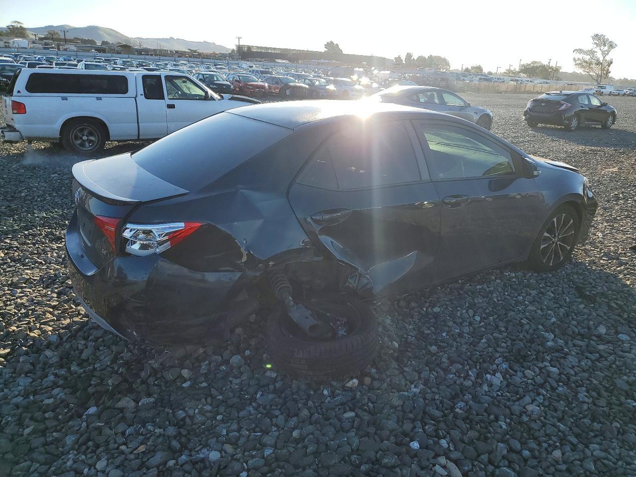 2018 Toyota Corolla L - Фото 3