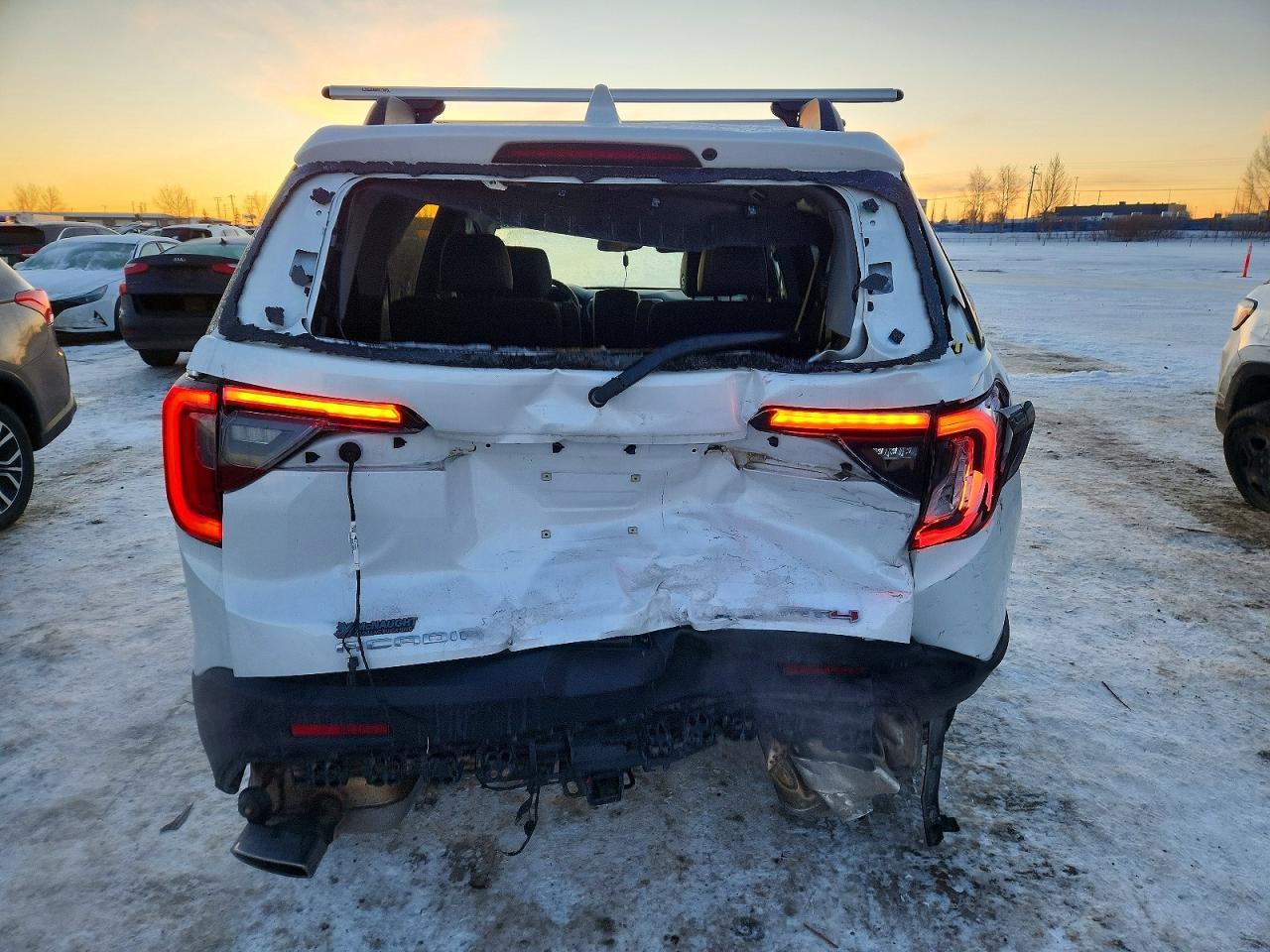 2023 GMC Acadia At4 - Фото 6