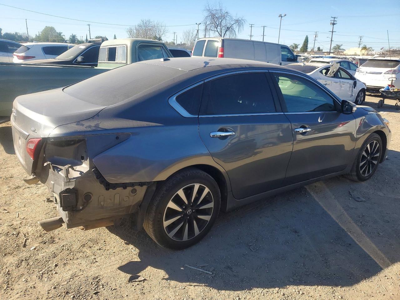 2018 Nissan Altima 2.5 - Фото 3