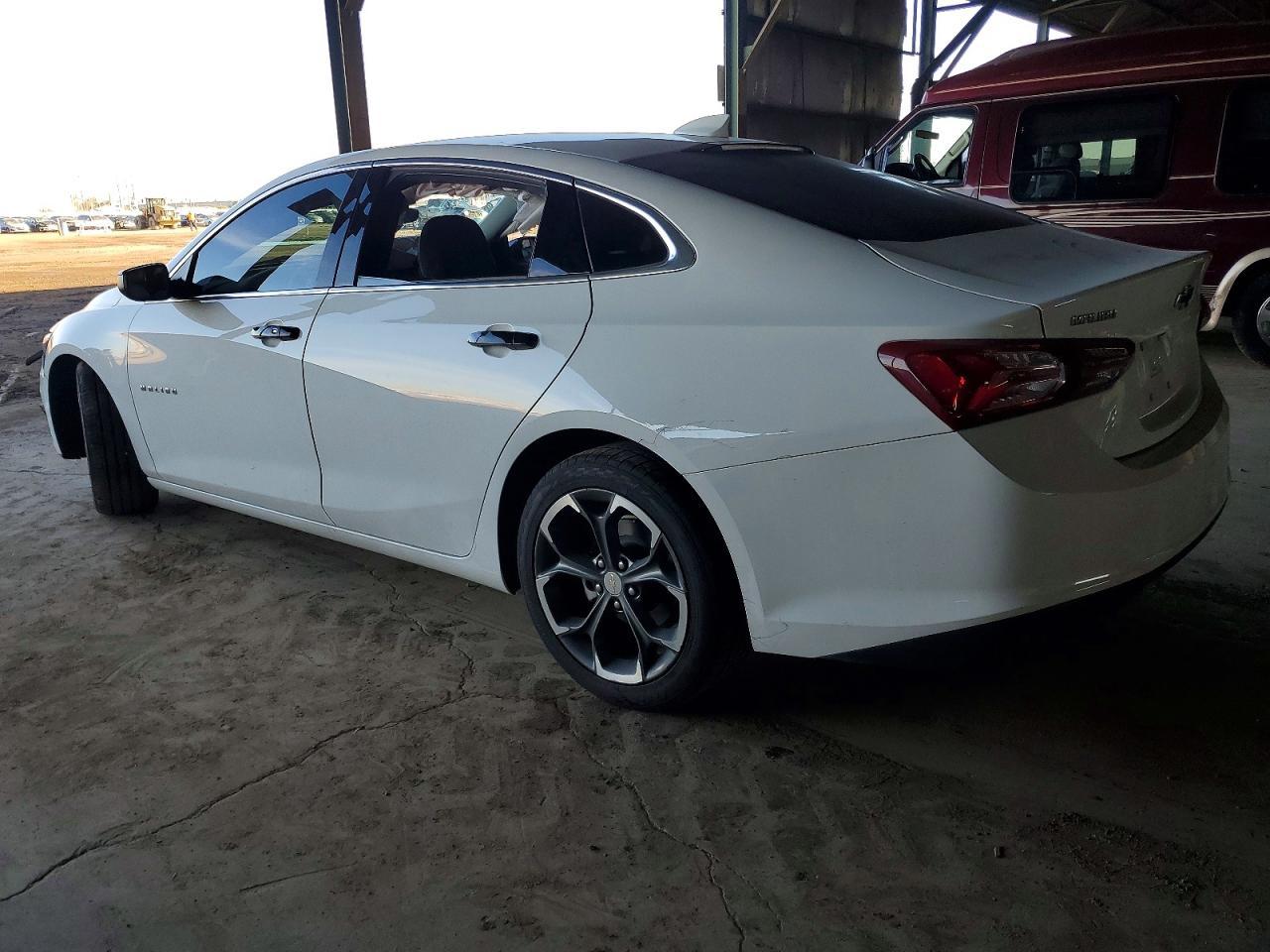 2022 Chevrolet Malibu Lt - Фото 2