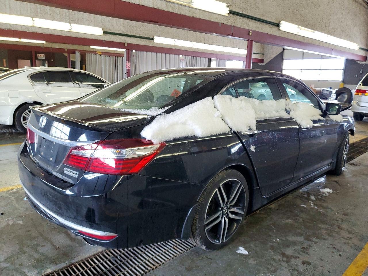 2017 Honda Accord Sport Special Edition - Фото 3