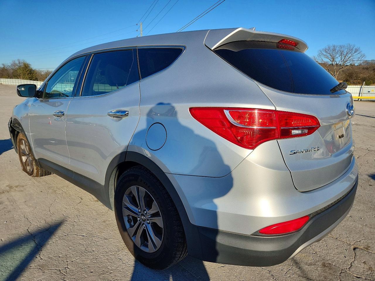 2015 Hyundai Santa Fe Sport - Image 2