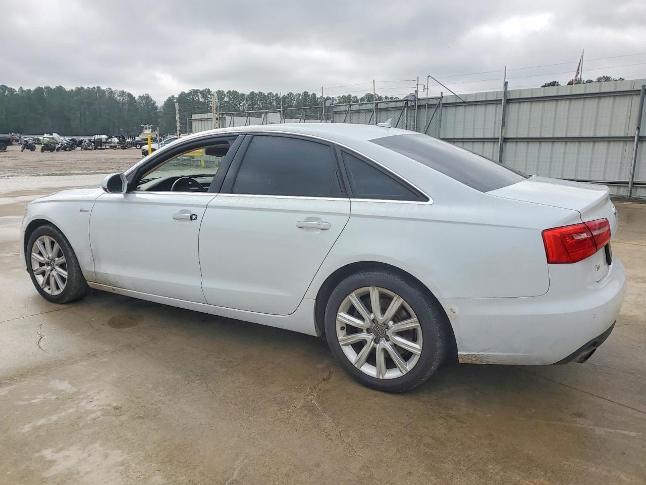 2013 Audi A6 Premium Plus - Фото 2