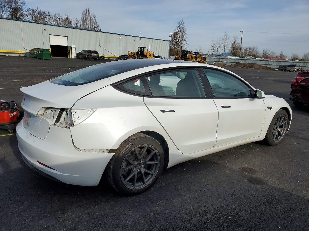 2023 Tesla Model 3 - Image 3