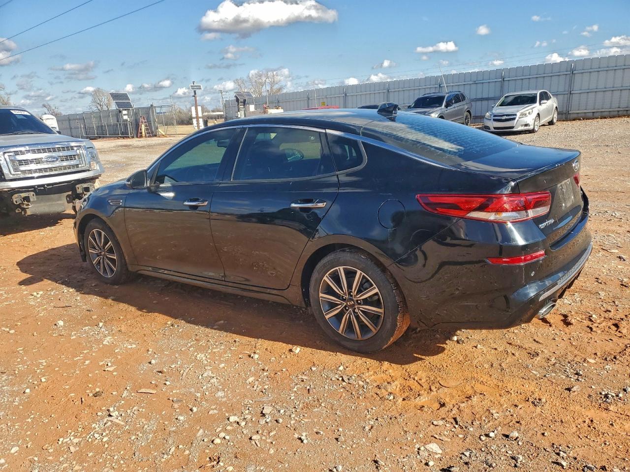 2019 Kia Optima Ex - Image 2