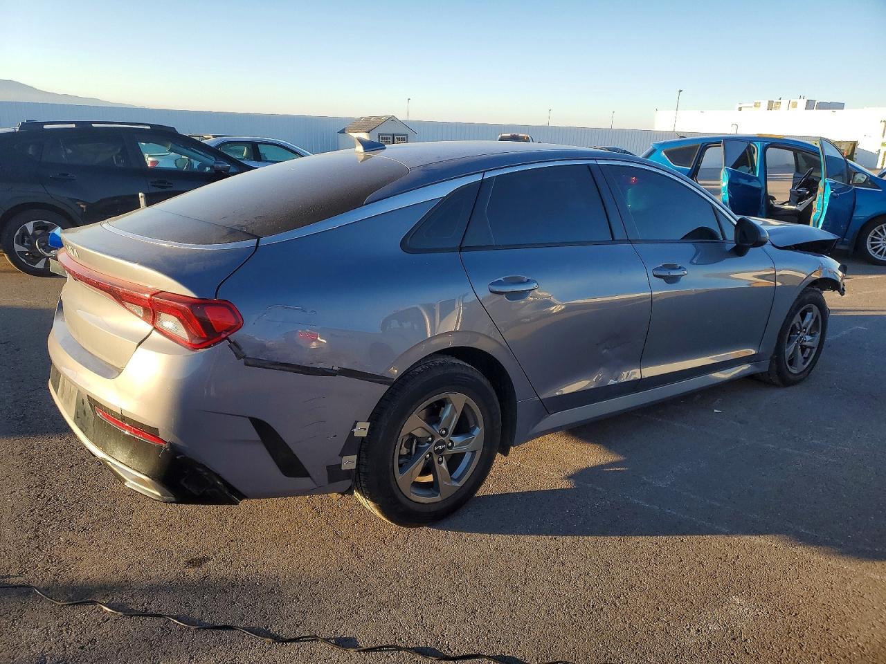 2022 Kia K5 Lxs - Фото 3