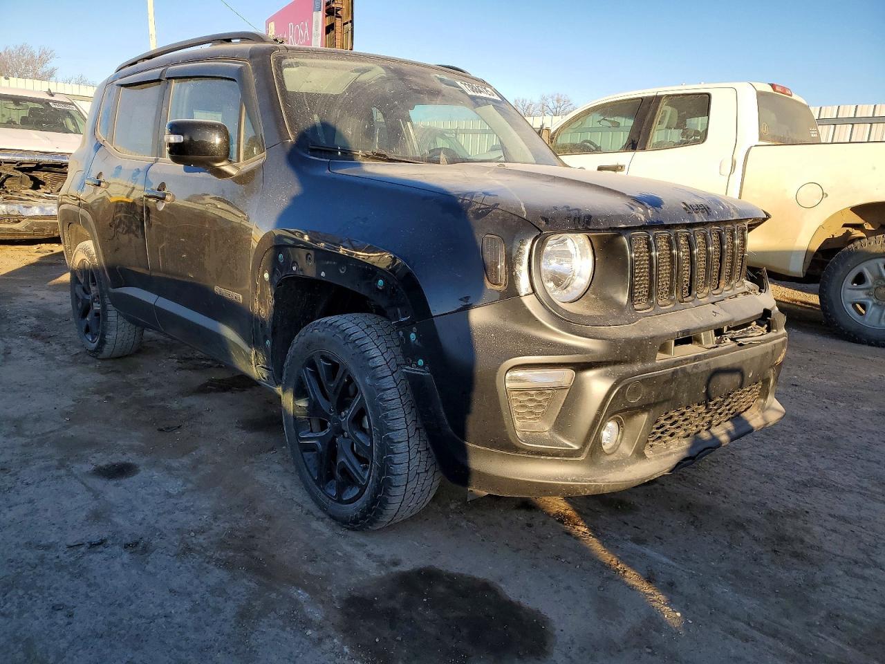 2023 Jeep Renegade Altitude - Image 4