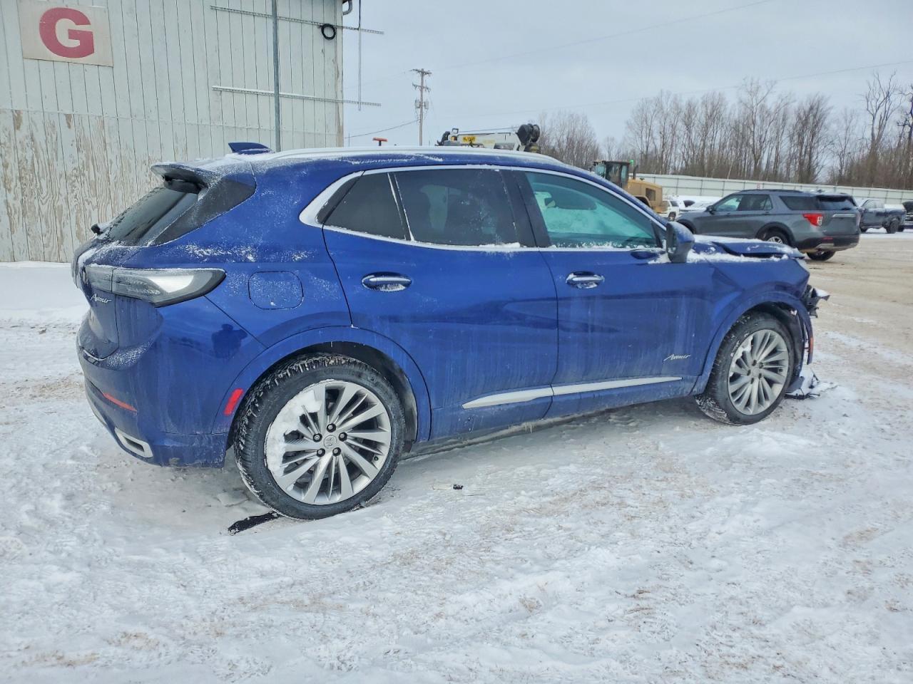 2025 Buick Envision Avenir - Image 3