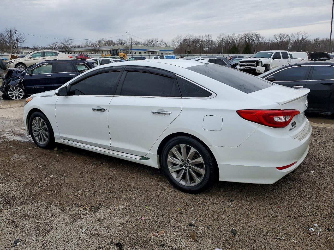 2017 Hyundai Sonata Sport - Фото 2