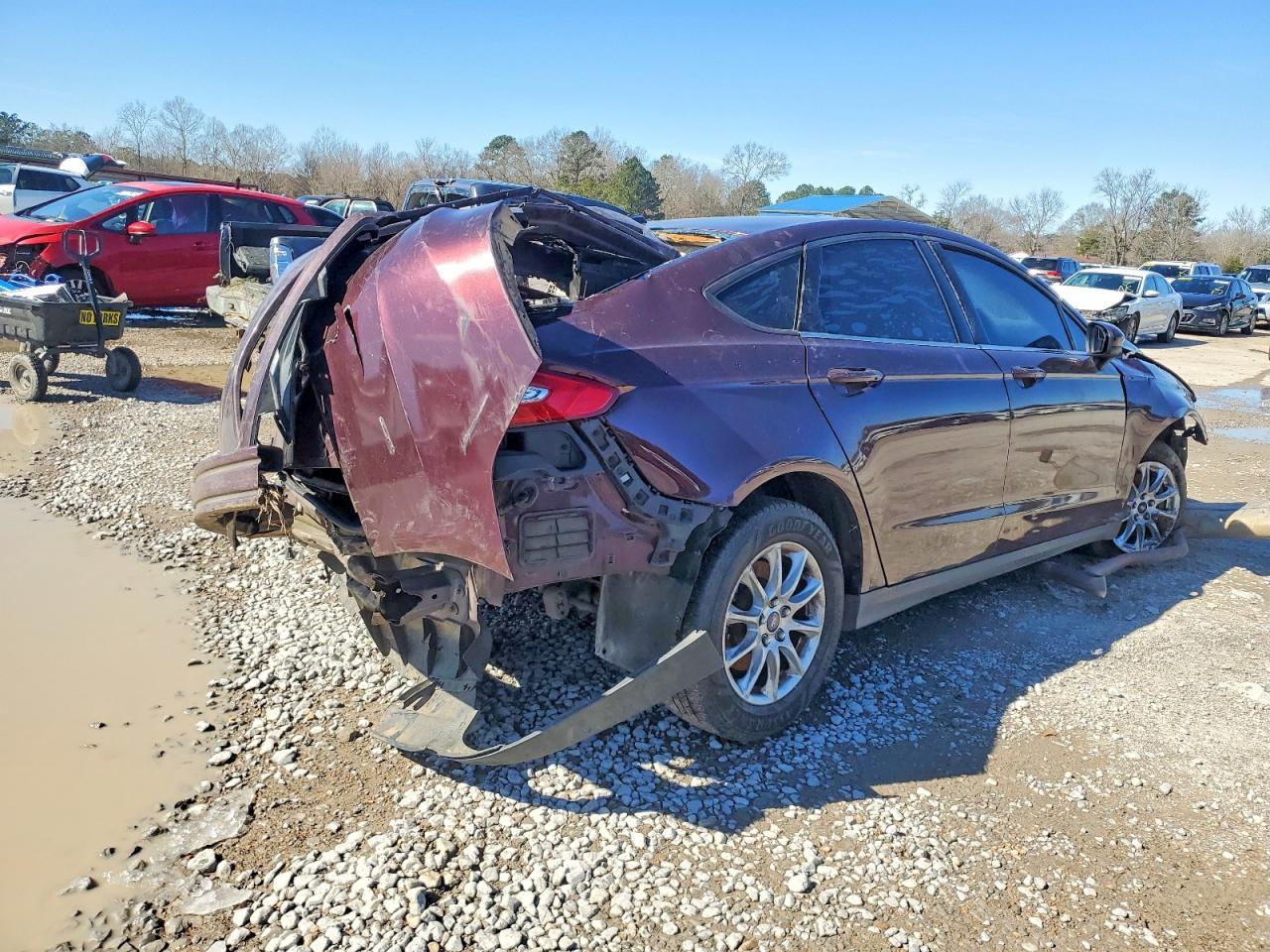2013 Ford Fusion S - Фото 3